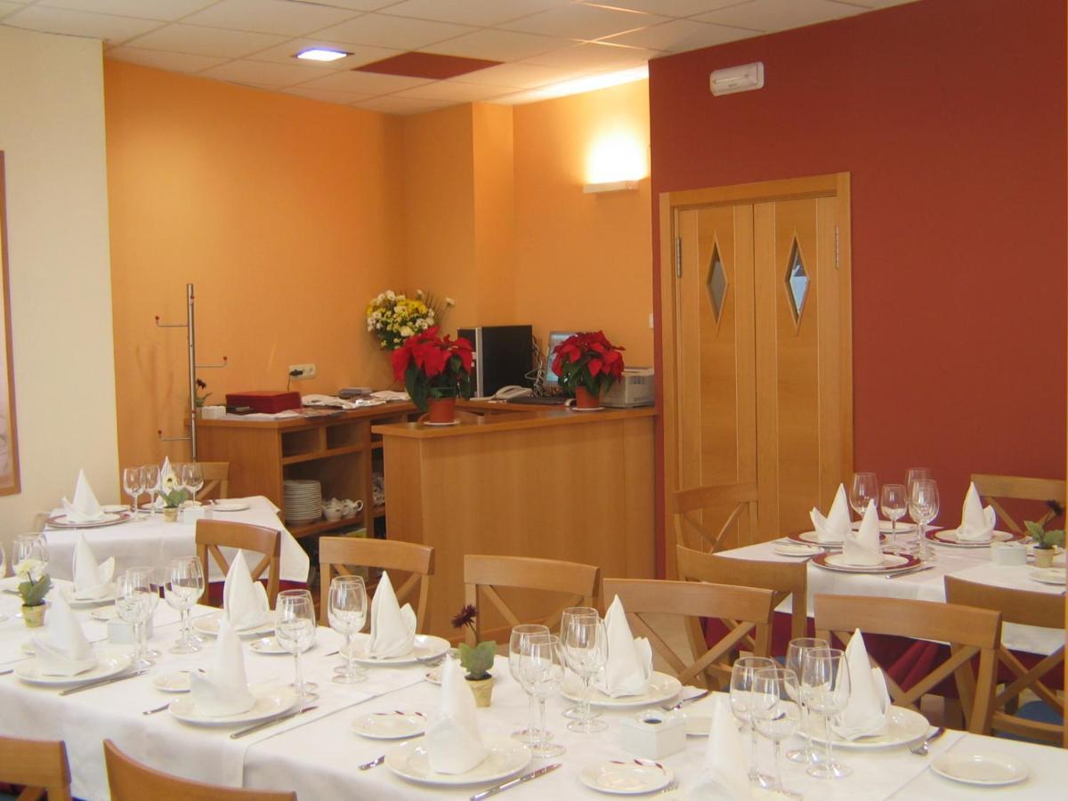 Hostal Ciudad De Caparra Carcaboso Εξωτερικό φωτογραφία