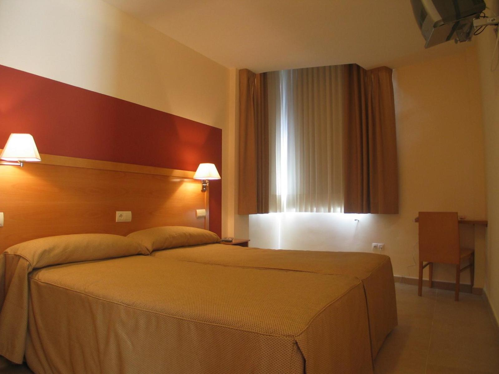 Hostal Ciudad De Caparra Carcaboso Δωμάτιο φωτογραφία