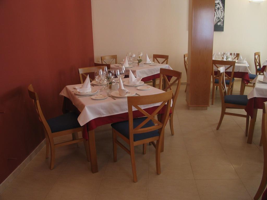 Hostal Ciudad De Caparra Carcaboso Εξωτερικό φωτογραφία