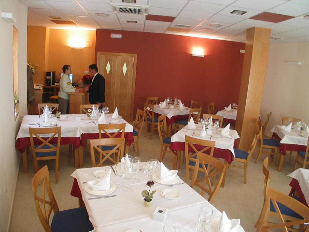 Hostal Ciudad De Caparra Carcaboso Εξωτερικό φωτογραφία