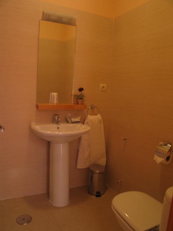 Hostal Ciudad De Caparra Carcaboso Δωμάτιο φωτογραφία
