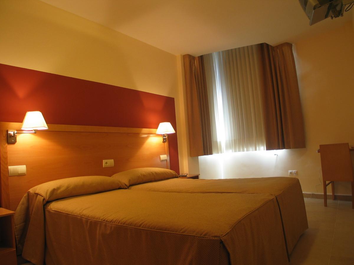 Hostal Ciudad De Caparra Carcaboso Εξωτερικό φωτογραφία